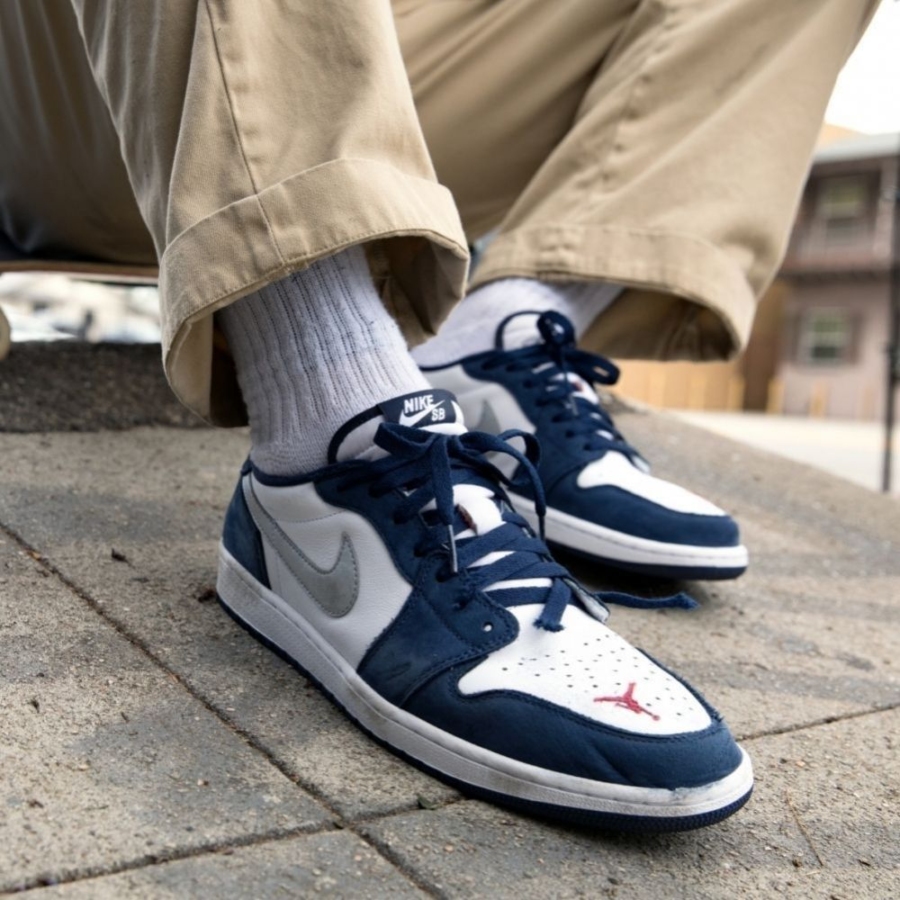 Real lifestyle image of Air Jordan 1
