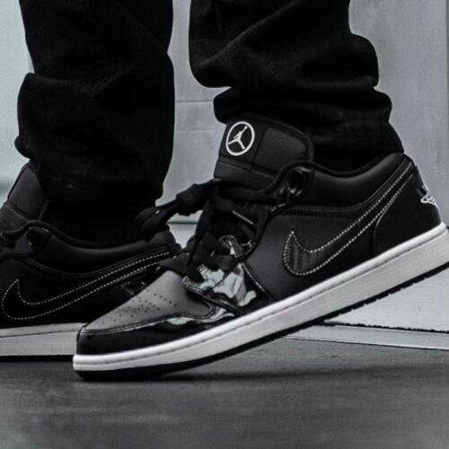 Real lifestyle image of Air Jordan 1