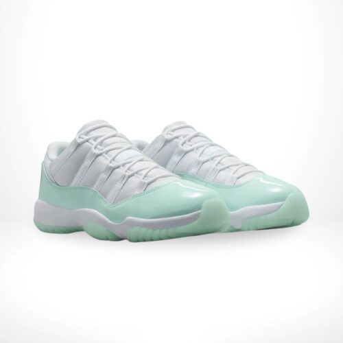 Angle view of Air Jordan 11