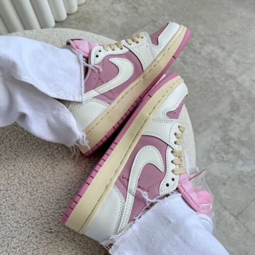 Real lifestyle image of Air Jordan 1