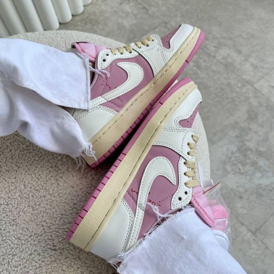 Real lifestyle image of Air Jordan 1