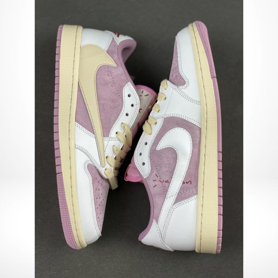 Real lifestyle image of Air Jordan 1