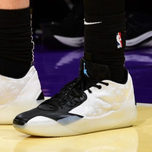 Real lifestyle image of Air Jordan 39