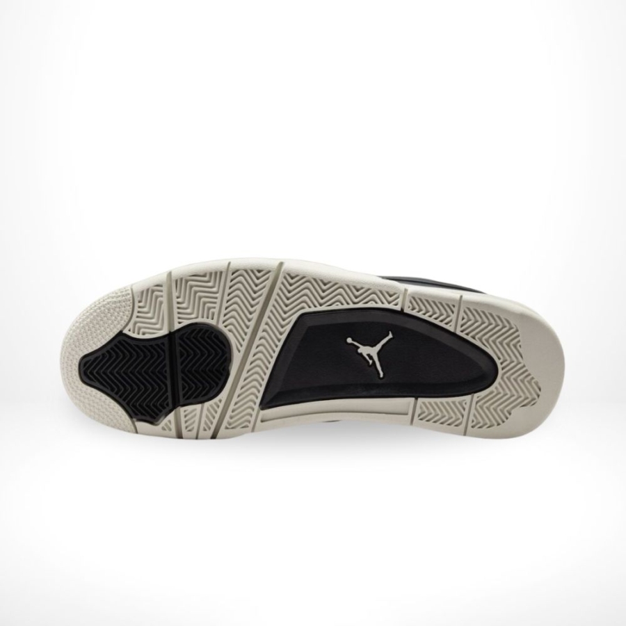 Bottom sole of Air Jordan 4