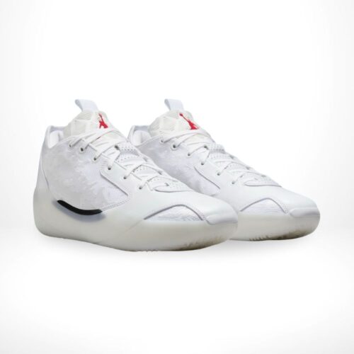 Angle view of Air Jordan 39
