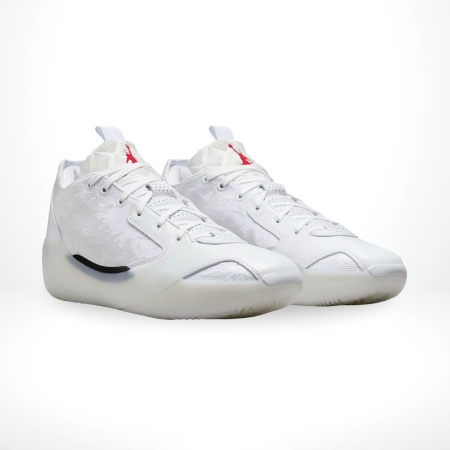 Angle view of Air Jordan 39