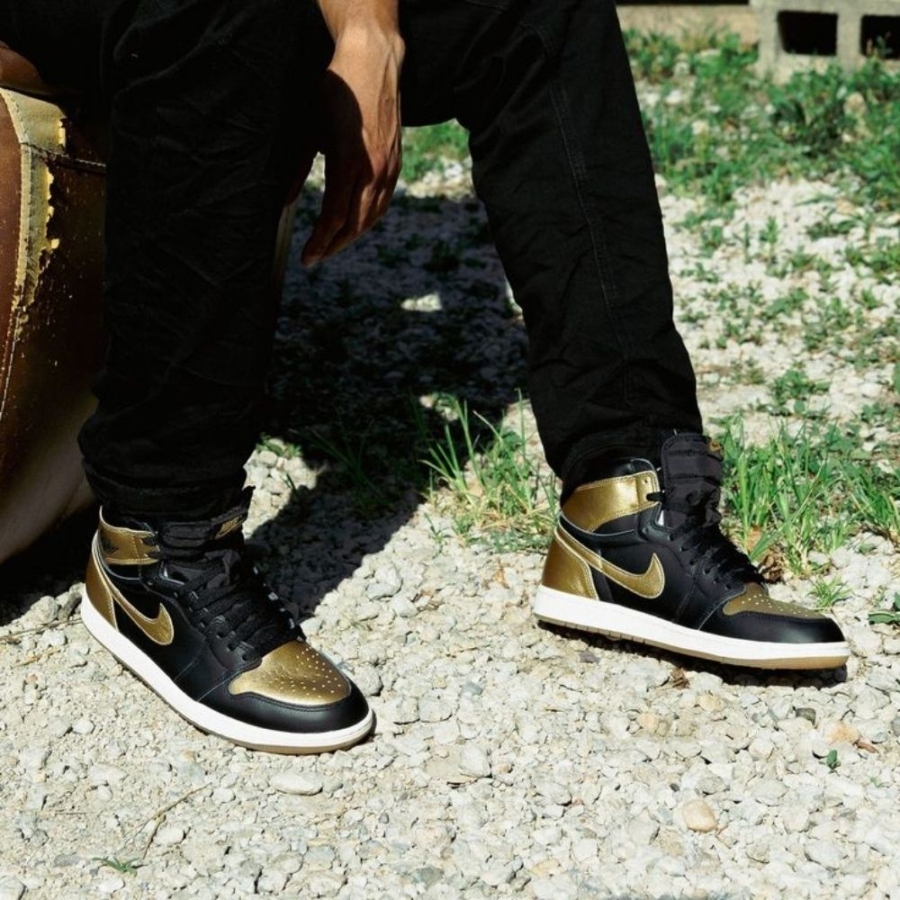Real lifestyle image of Air Jordan 1