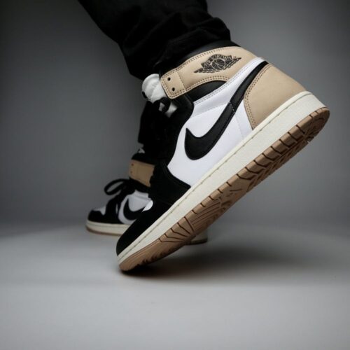 Real lifestyle image of Air Jordan 1