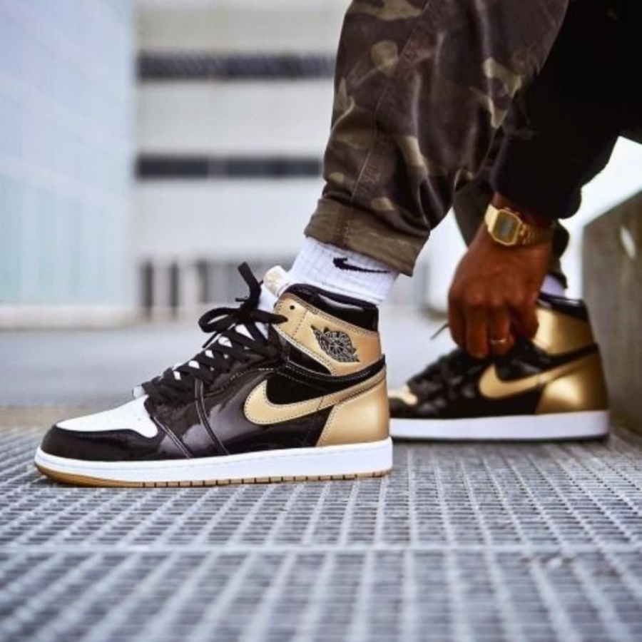 Real lifestyle image of Air Jordan 1