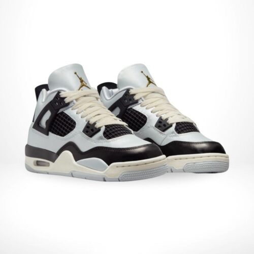 Angle view of Air Jordan 4