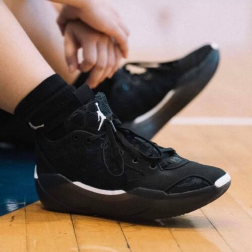 Real lifestyle image of Air Jordan 39
