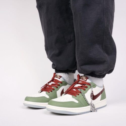 Real lifestyle image of Air Jordan 1