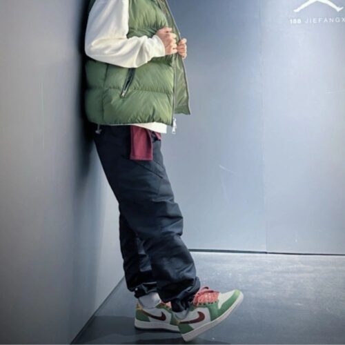 Real lifestyle image of Air Jordan 1