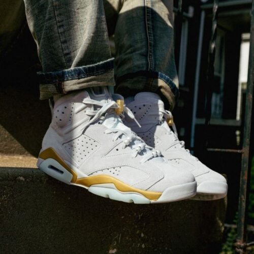 Real lifestyle image of Air Jordan 6