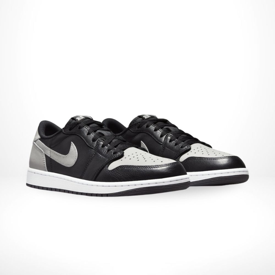 Angle view of Air Jordan 1