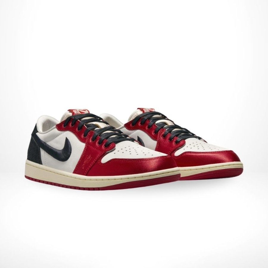 Angle view of Air Jordan 1