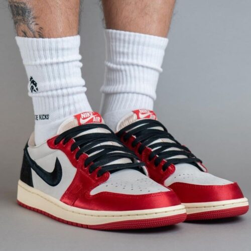Real lifestyle image of Air Jordan 1