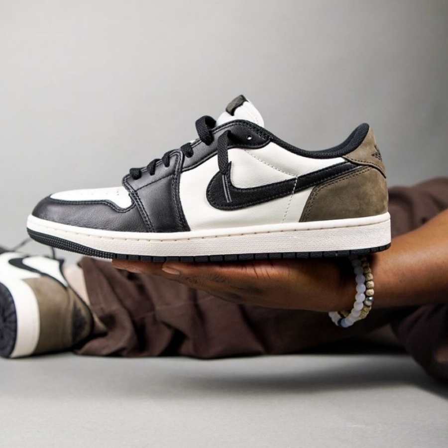Real lifestyle image of Air Jordan 1