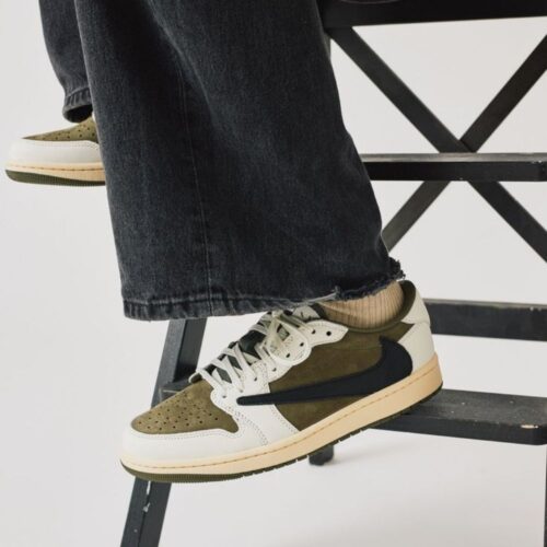 Real lifestyle image of Air Jordan 1