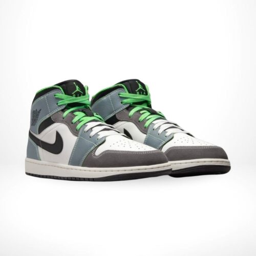 Angle view of Air Jordan 1