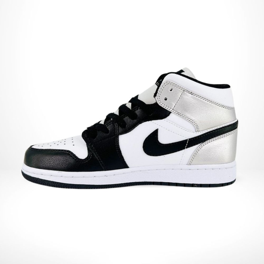 Side profile of Air Jordan 1