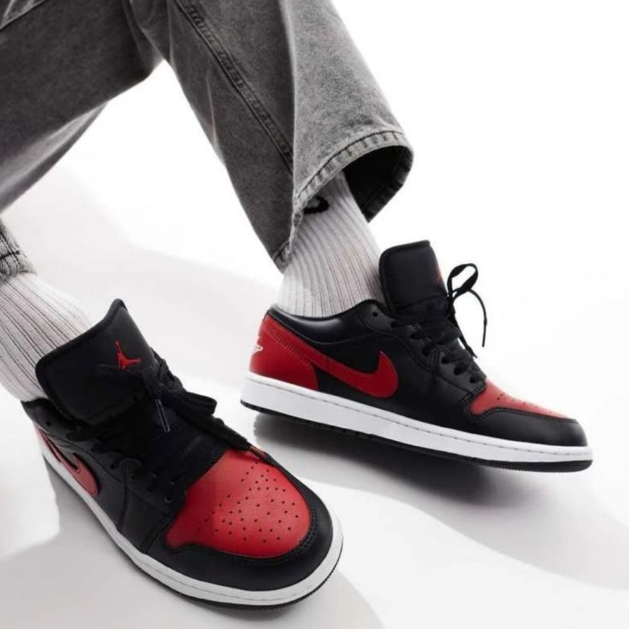 Real lifestyle image of Air Jordan 1