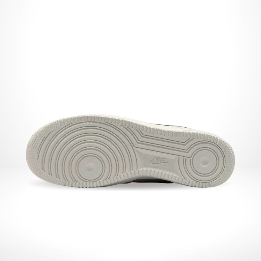 Bottom view of the Air Force 1