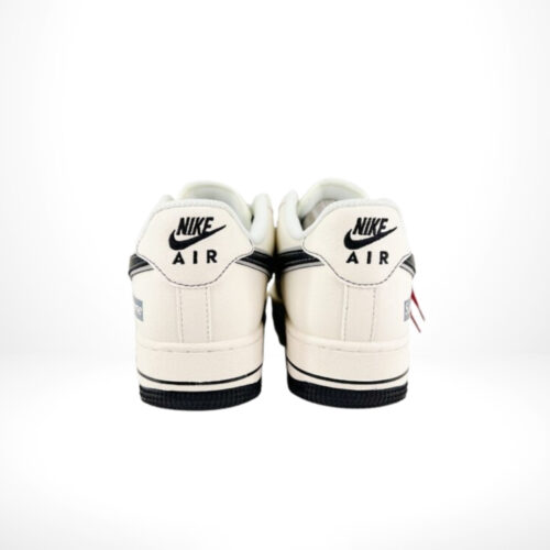 Rear view of the Air Force 1