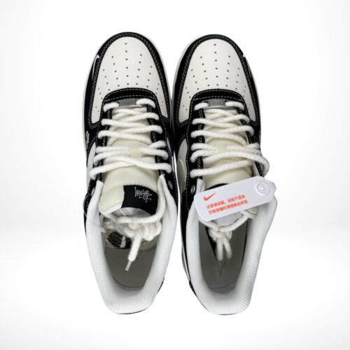 Top-down view of the Air Force 1