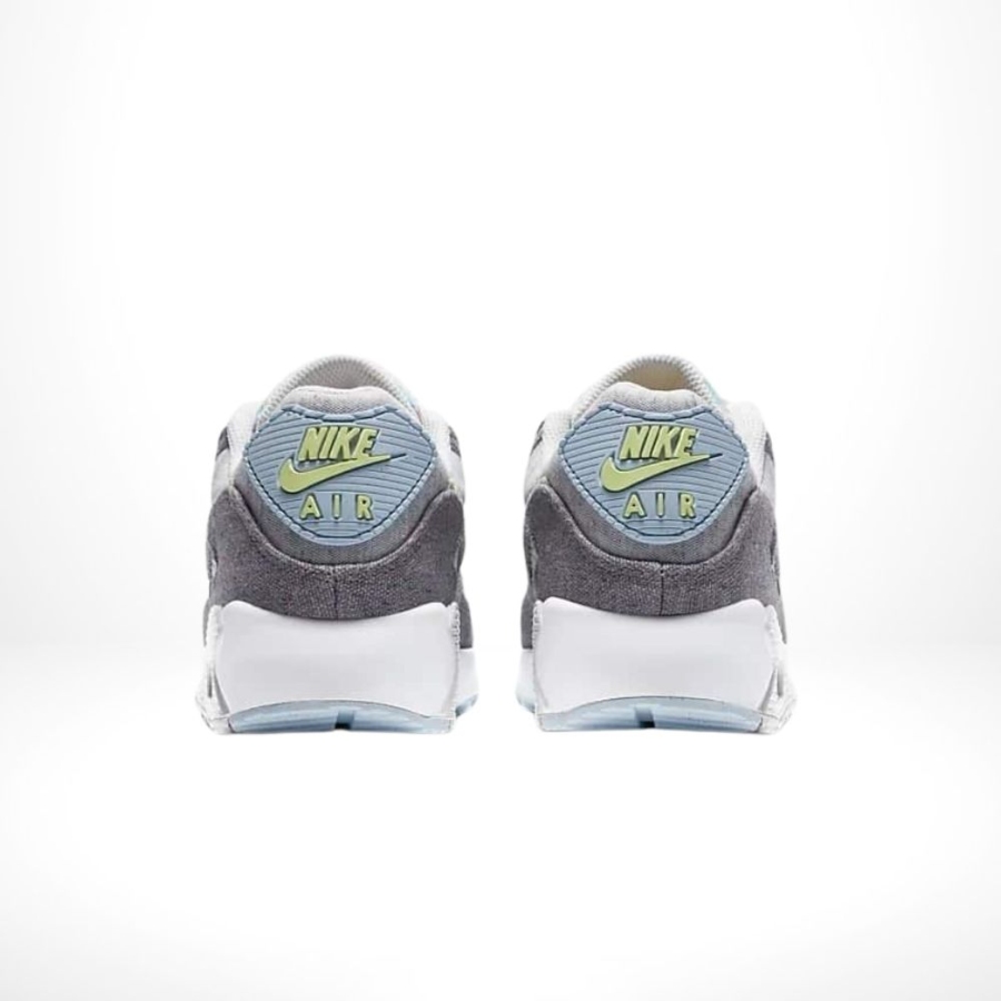 Rear view of the Air Max