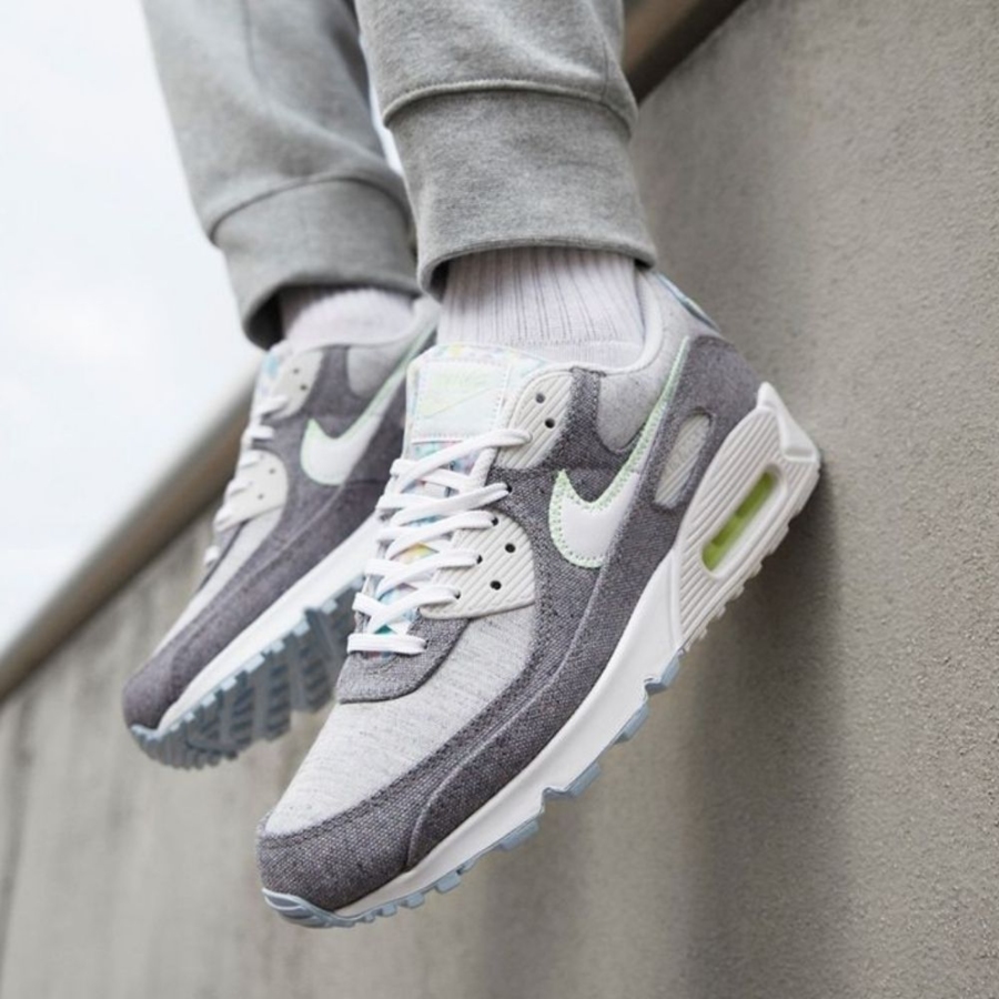 On-foot of the Air Max