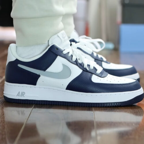 On-foot of the Air Force 1