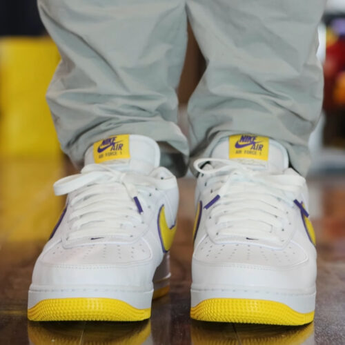On-foot of the Air Force 1