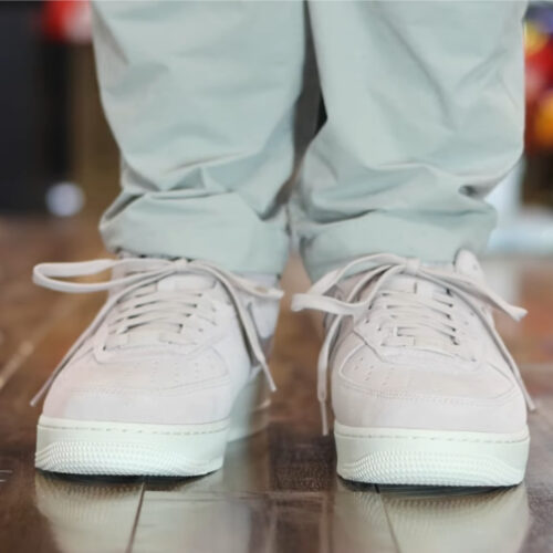 On-foot of the Air Force 1