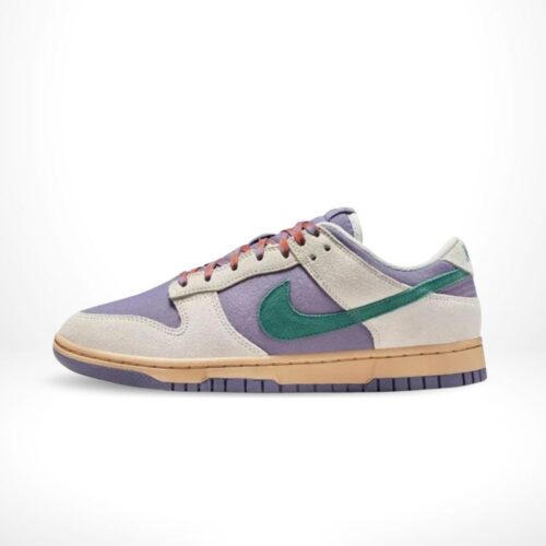 Medial side view of the Air Nike Dunk Low