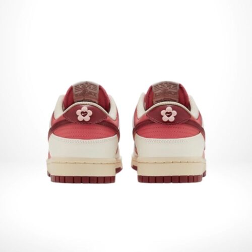 Rear view of the Air Nike Dunk Low