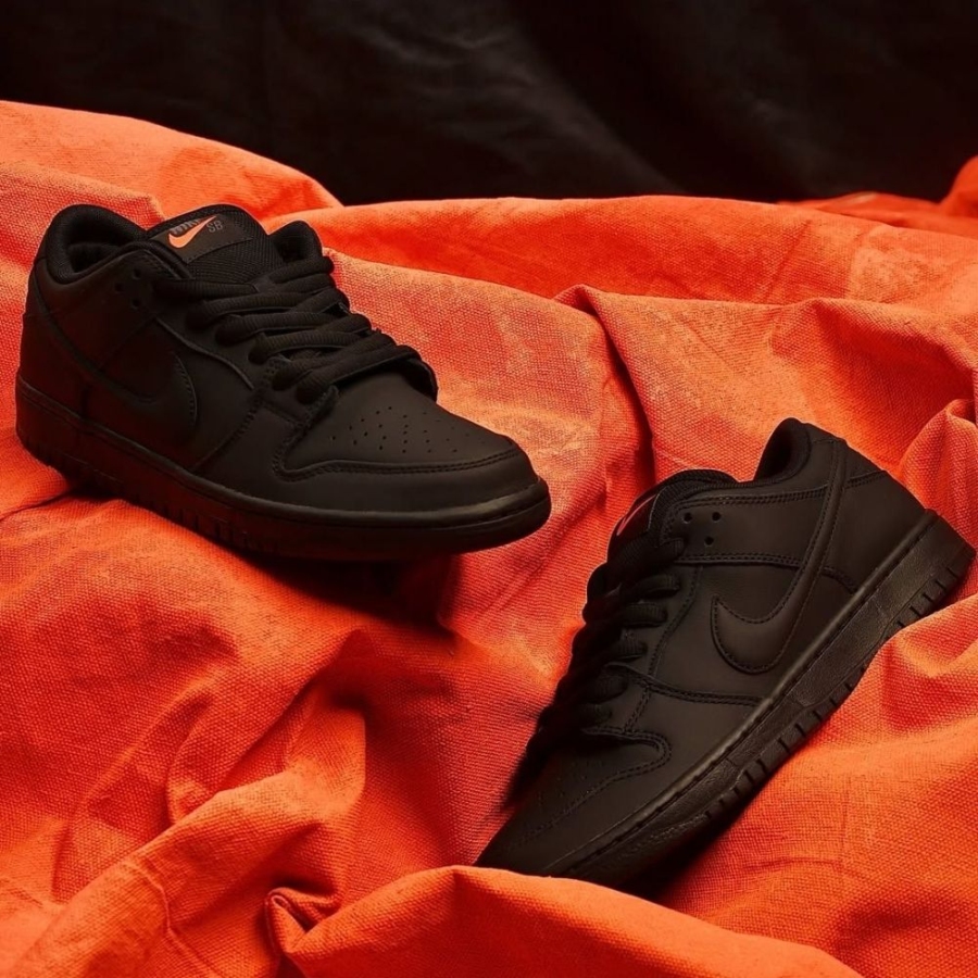 Nike SB Dunk Low Pro ISO Triple Black - Image 7
