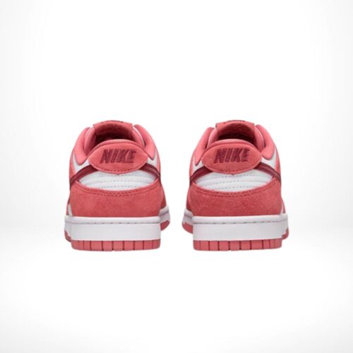 Rear view of the Air Nike Dunk Low