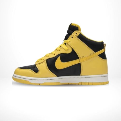 Medial side view of the Air Nike Dunk Low