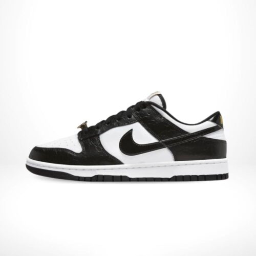 Medial side view of the Air Nike Dunk Low