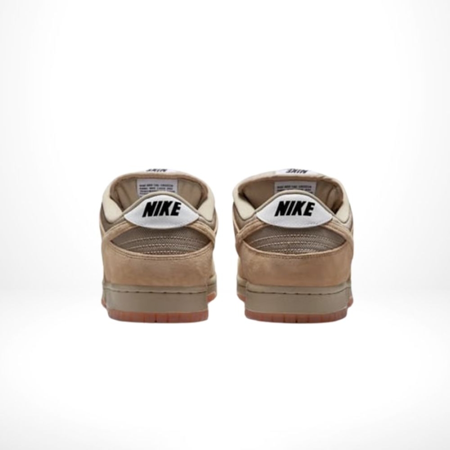 Rear view of the Air Nike Dunk Low