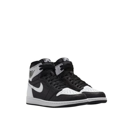 NIKE AIR JORDAN 1 RETRO HIGH OG RE2PECT SLEEK BLACK WHITE 555088 008