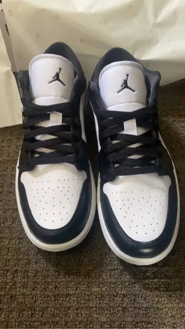 NIKE AIR JORDAN 1 LOW LIGHT SMOKE GREY 553558 030 photo review