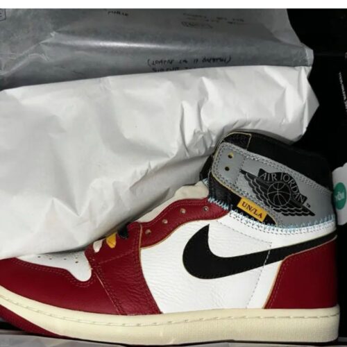 NIKE AIR JORDAN 1 HIGH OG CHICAGO X UNION LA VARSITY RED BLACK SAIL SHADOW GREY MUSLIN HV8563 600 photo review