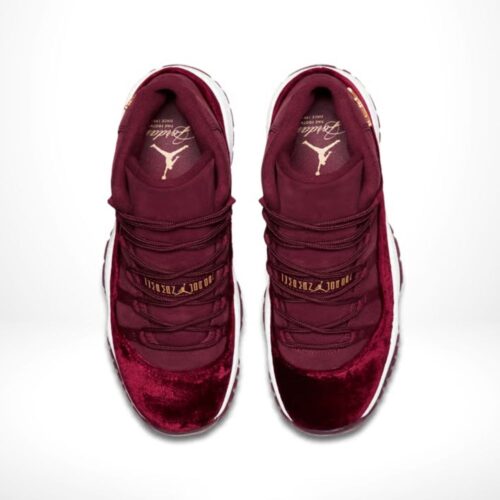 Top-down view of the Air Jordan 11