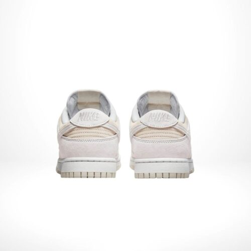 Rear view of the Air Nike Dunk Low