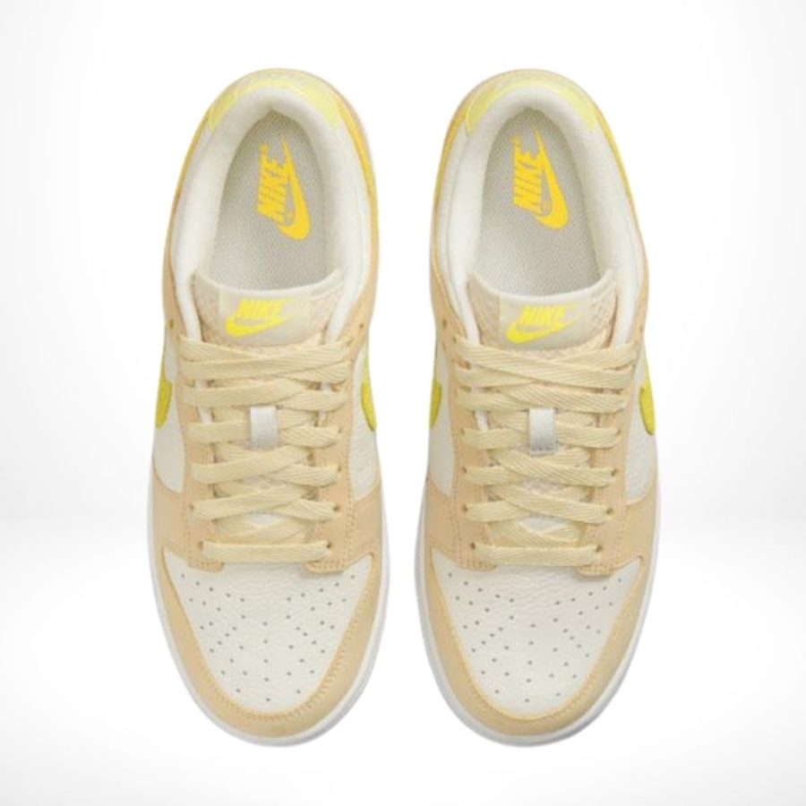 Top-down view of the Air Nike Dunk Low