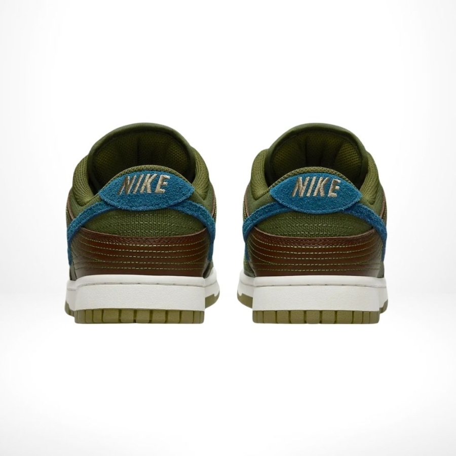 Rear view of the Air Nike Dunk Low
