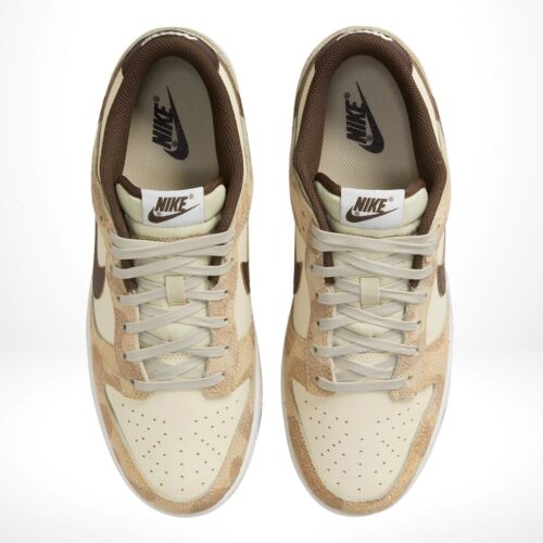 Top-down view of the Air Nike Dunk Low