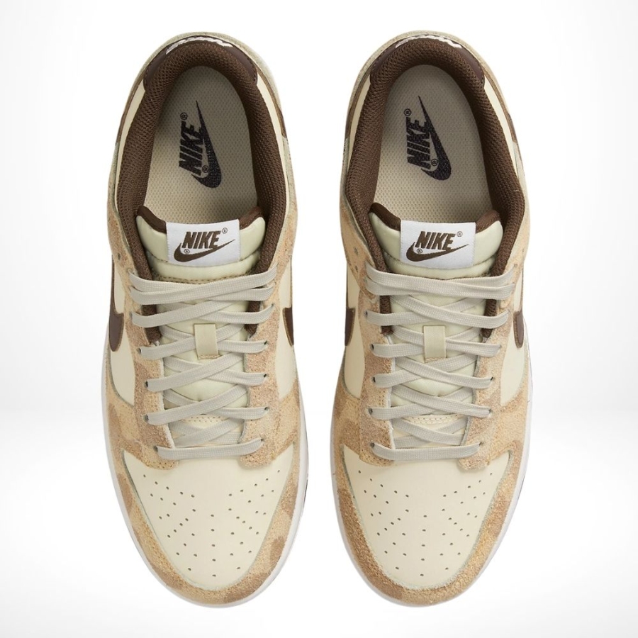 Top-down view of the Air Nike Dunk Low